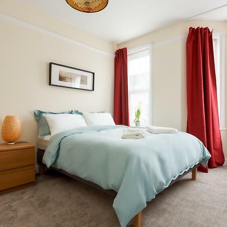 Stylish Town Centre Apartment Close To Beach And Shops Bournemouth Kültér fotó
