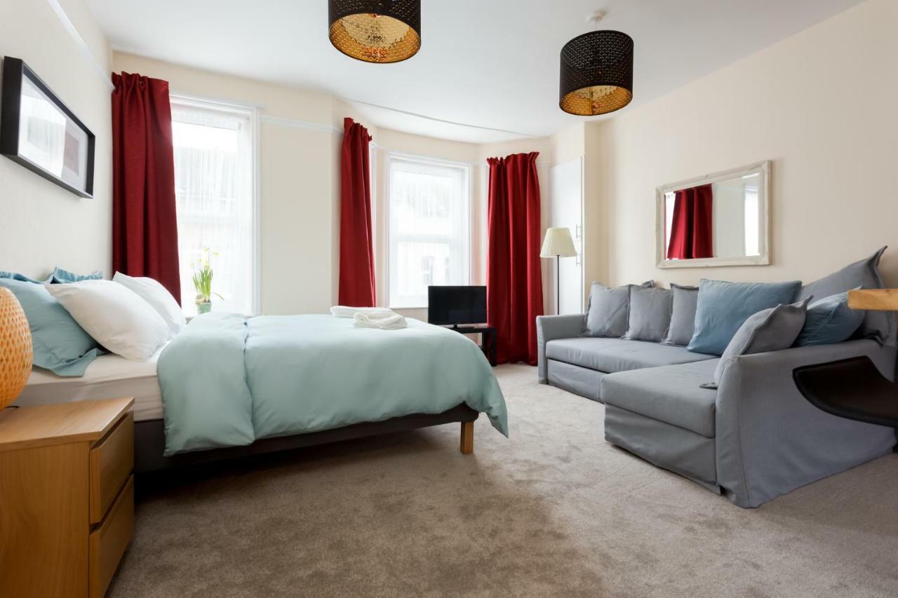 Stylish Town Centre Apartment Close To Beach And Shops Bournemouth Kültér fotó
