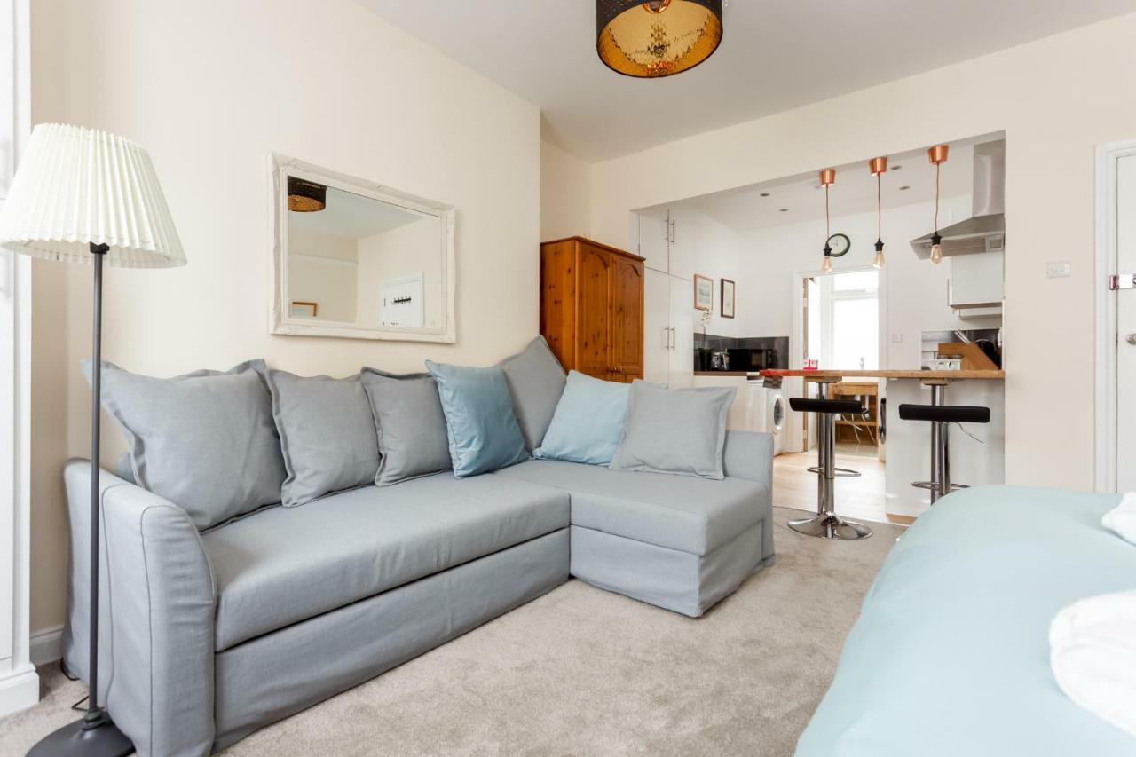 Stylish Town Centre Apartment Close To Beach And Shops Bournemouth Kültér fotó