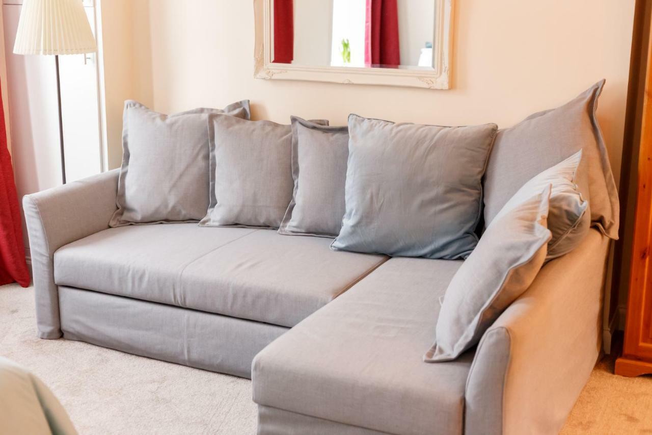Stylish Town Centre Apartment Close To Beach And Shops Bournemouth Kültér fotó